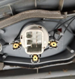 Feu arriere principal gauche (feux) TOYOTA YARIS VERSO Photo n°3