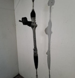 Cremaillere mecanique TOYOTA YARIS 4 Photo n°3