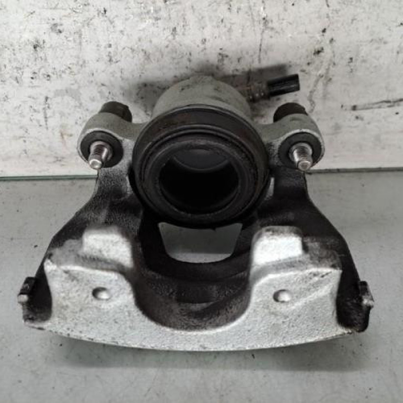 Etrier avant droit (freinage) TOYOTA YARIS 4