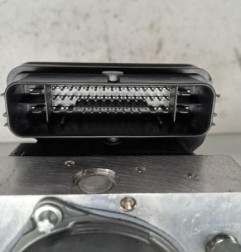 Bloc ABS (freins anti-blocage) TOYOTA YARIS 4