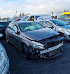 Bloc ABS (freins anti-blocage) MERCEDES CLASSE A 176 Photo n°4