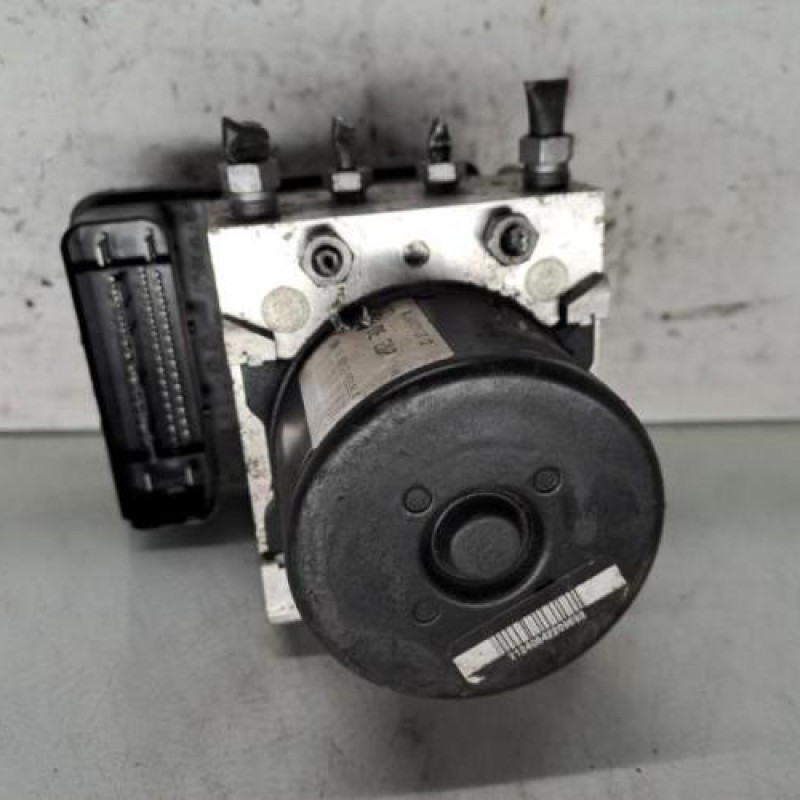 Bloc ABS (freins anti-blocage) MERCEDES CLASSE C 204