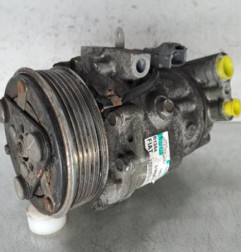 Compresseur clim FIAT GRANDE PUNTO Photo n°1