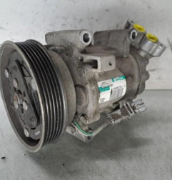 Compresseur clim NISSAN JUKE 1 Photo n°1