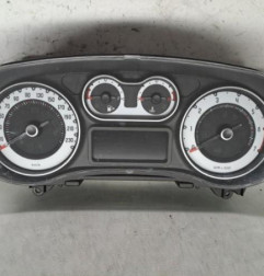 Compteur FIAT 500L Photo n°1