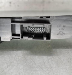 Bouton de warning FIAT 500L Photo n°5