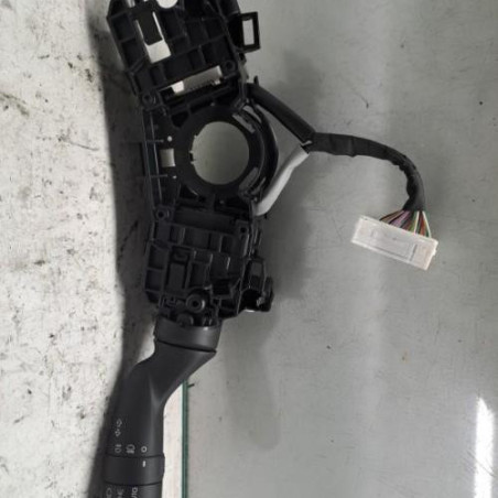 Commodo phare TOYOTA YARIS 4 Photo n°1