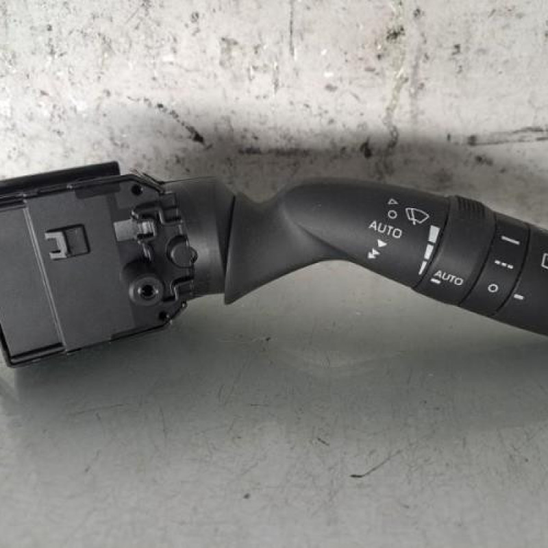 Commodo d'essuie glaces TOYOTA YARIS 4