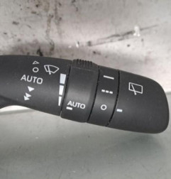 Commodo d'essuie glaces TOYOTA YARIS 4