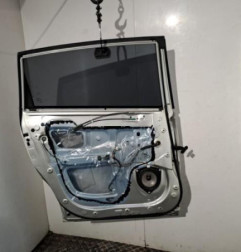 Porte arriere gauche TOYOTA COROLLA VERSO 2 Photo n°3