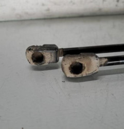 Verin de coffre MERCEDES CLASSE A 176 Photo n°1