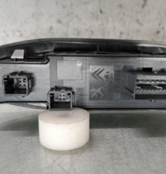 Interrupteur de leve vitre avant gauche PEUGEOT 2008 1