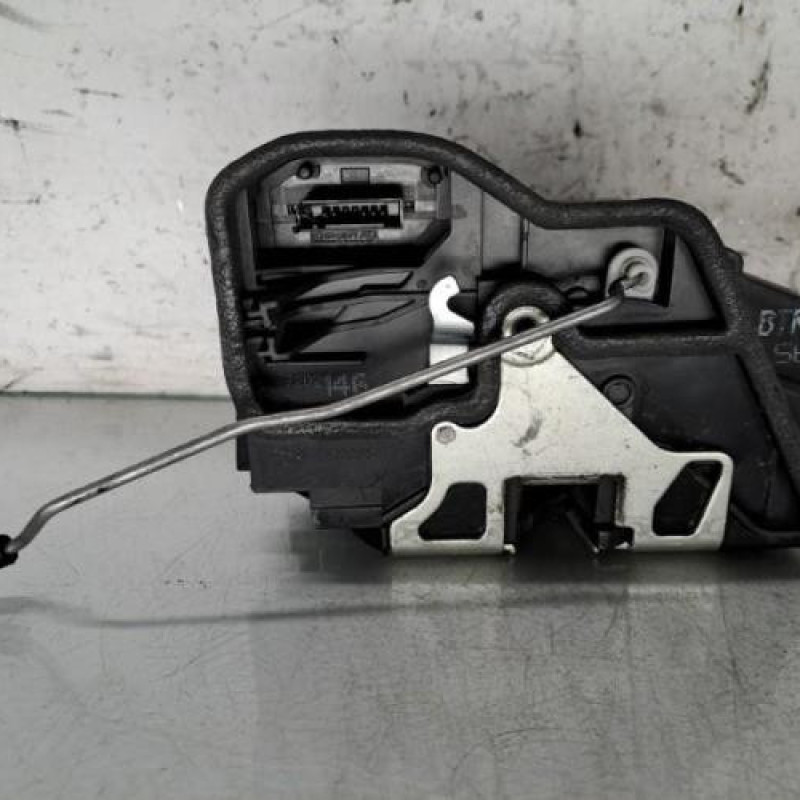 Serrure avant droit BMW SERIE 1 E87
