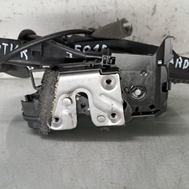Serrure arriere droit RENAULT CAPTUR 1