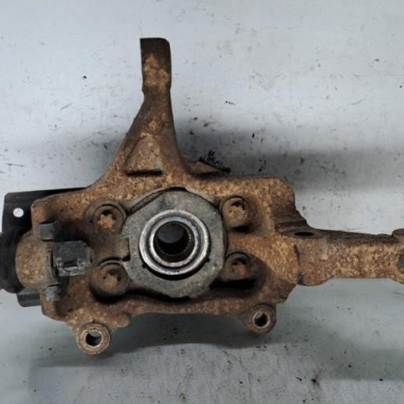 Fusee avant gauche NISSAN NV300