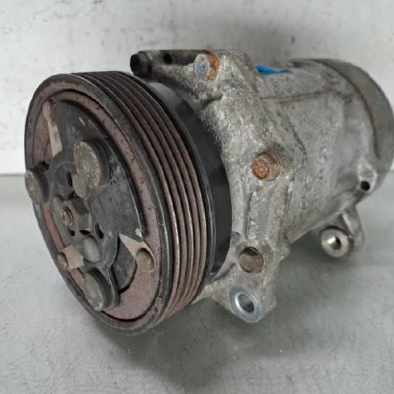 Compresseur clim VOLKSWAGEN BORA