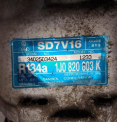 Compresseur clim VOLKSWAGEN BORA