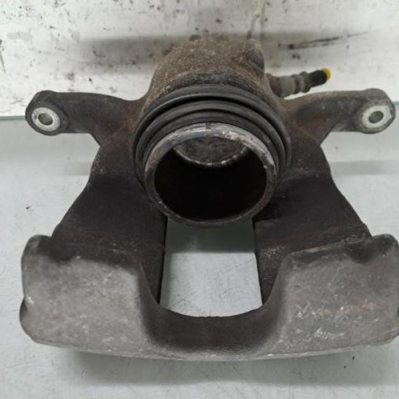 Etrier avant droit (freinage) NISSAN NV300