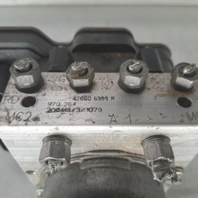 Bloc ABS (freins anti-blocage) NISSAN JUKE 2