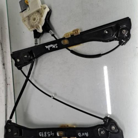 Leve vitre electrique avant droit SKODA RAPID Photo n°1