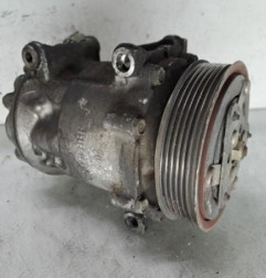 Compresseur clim PEUGEOT 407 Photo n°1