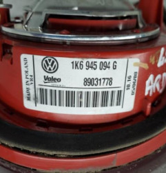 Feu arriere secondaire droit (feux) VOLKSWAGEN GOLF 5 Photo n°1