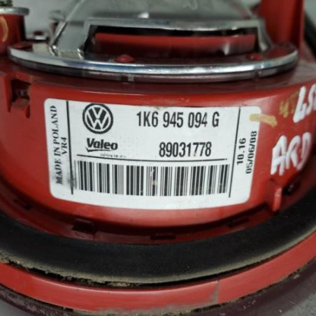 Feu arriere secondaire droit (feux) VOLKSWAGEN GOLF 5 Photo n°1