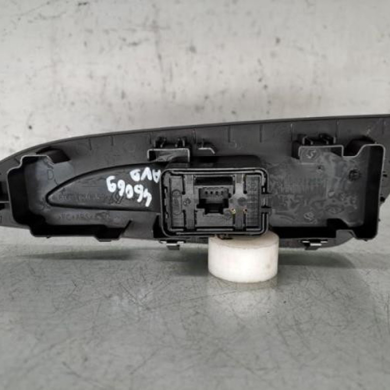 Interrupteur de leve vitre avant droit RENAULT ESPACE 5