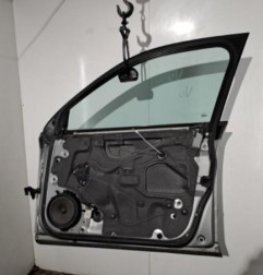 Porte avant droit AUDI A4 2 Photo n°1