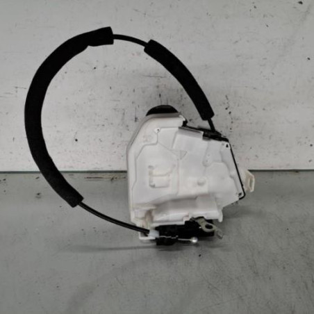 Serrure arriere droit NISSAN JUKE 2