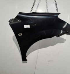 Aile avant droit TOYOTA COROLLA VERSO 2