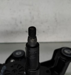 Moteur essuie glace arriere PEUGEOT 3008 2 Photo n°1