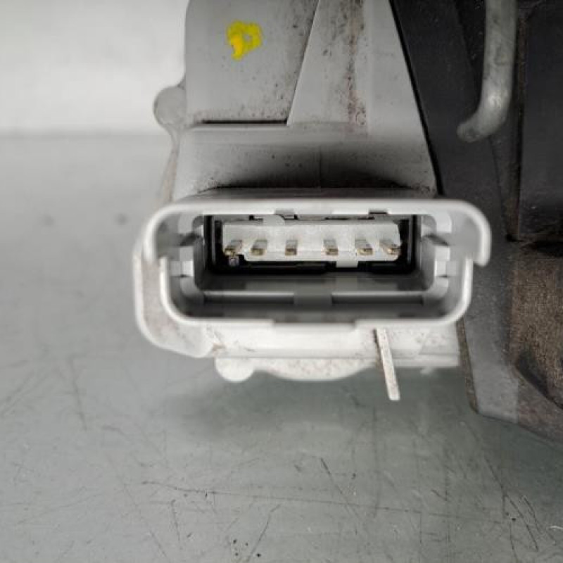 Serrure avant gauche PEUGEOT 307