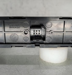 Bouton de warning FIAT 500 2 Photo n°4