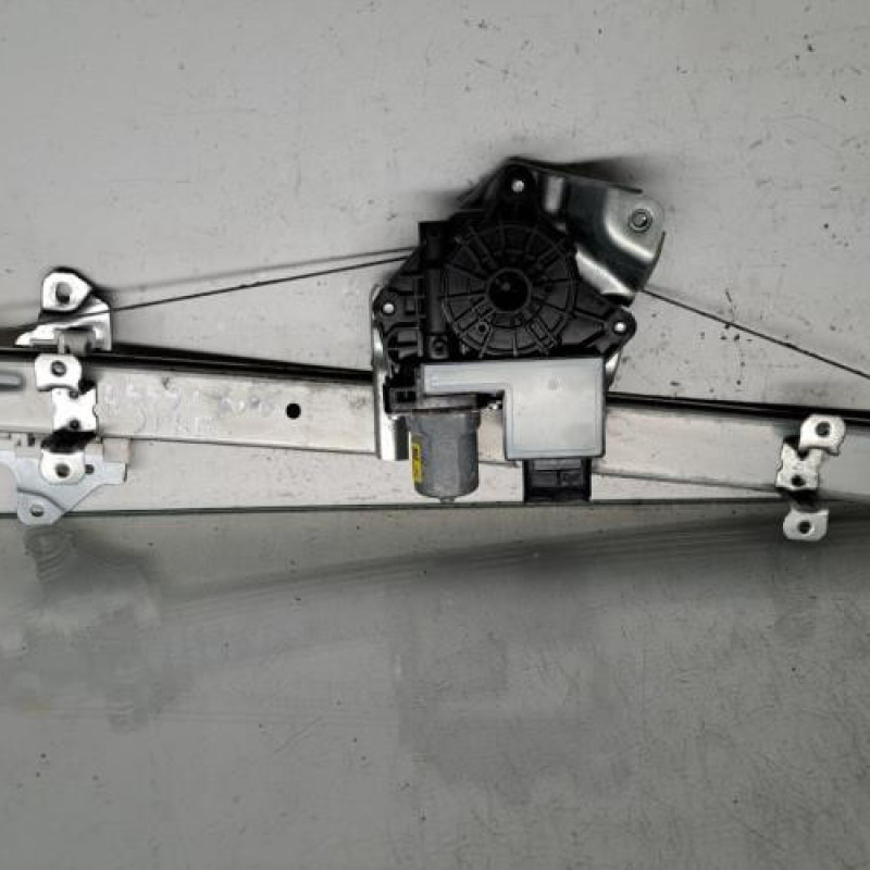 Leve vitre electrique avant gauche NISSAN JUKE 2