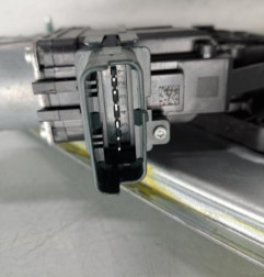 Leve vitre electrique arriere gauche RENAULT MEGANE 4 Photo n°1