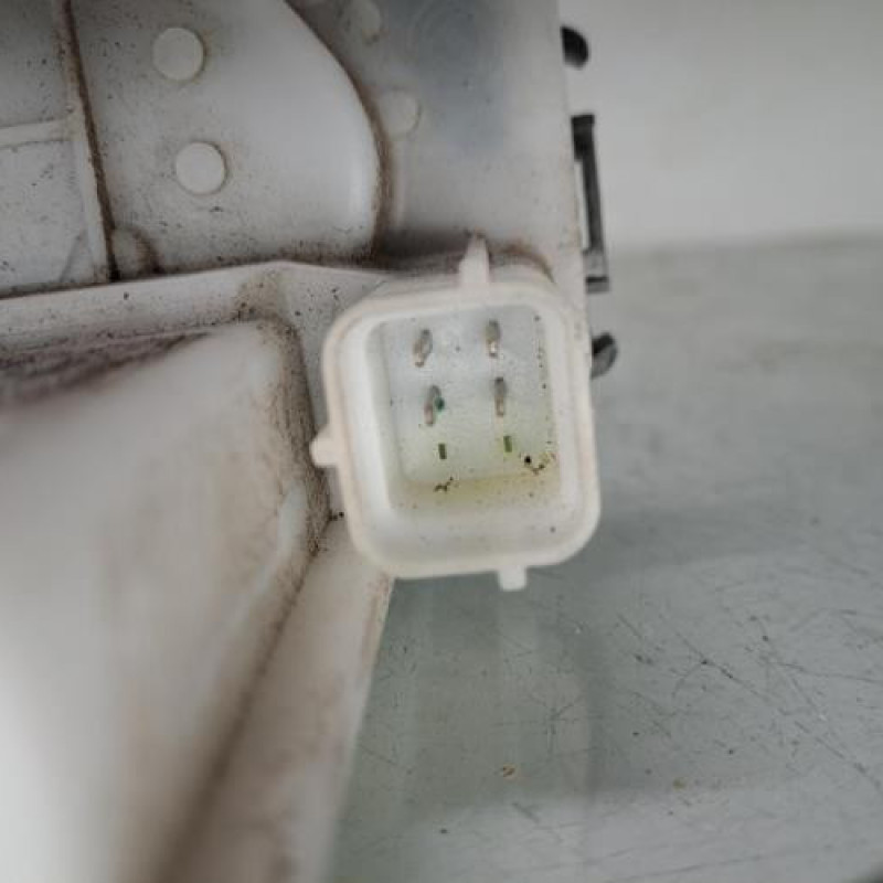 Serrure avant droit FIAT 500 2