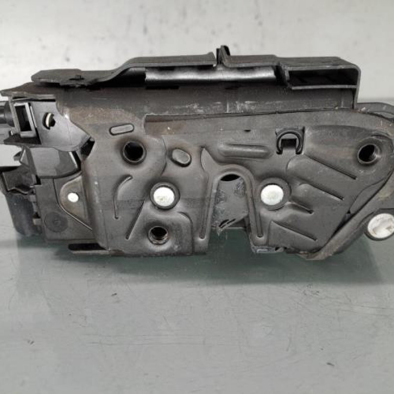 Serrure arriere gauche VOLKSWAGEN POLO 6