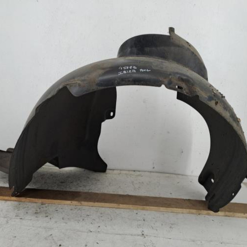 Pare boue avant gauche SEAT IBIZA 4
