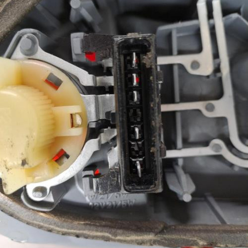 Feu arriere principal droit (feux) TOYOTA YARIS 1