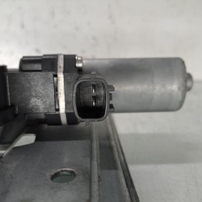 Leve vitre electrique avant droit RENAULT CLIO 4