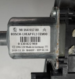 Leve vitre electrique avant gauche PEUGEOT 2008 1 Photo n°1