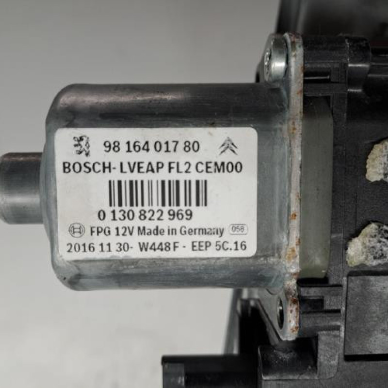 Leve vitre electrique avant gauche PEUGEOT 2008 1
