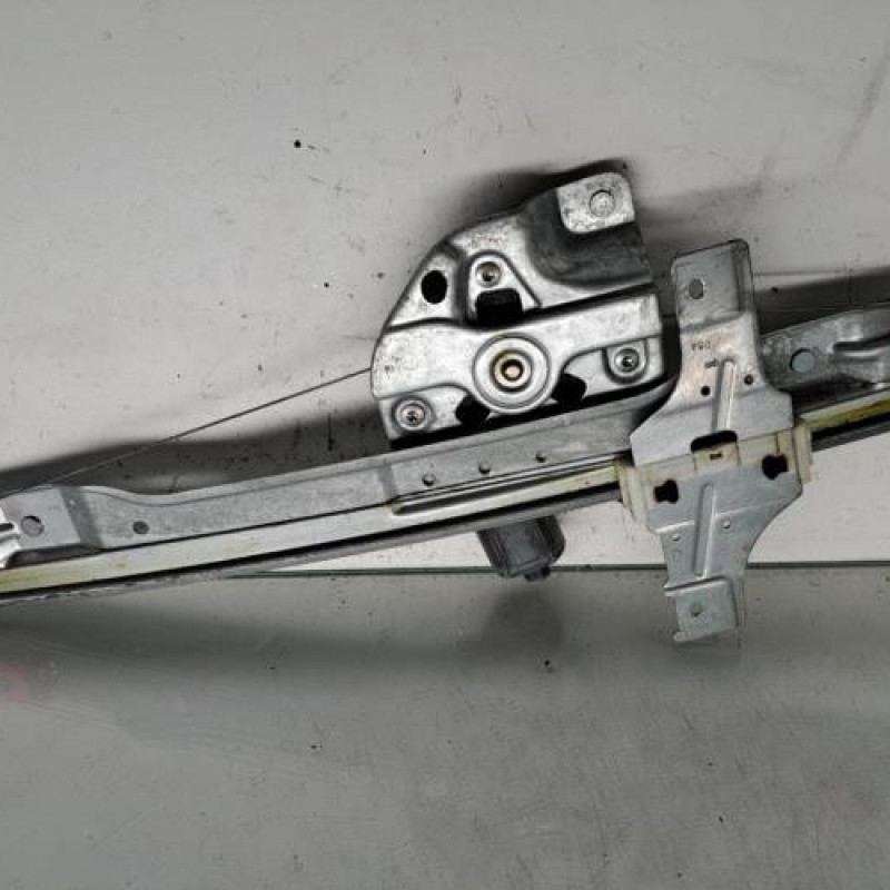 Leve vitre electrique avant droit PEUGEOT 208 1