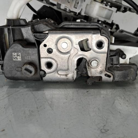 Serrure avant gauche PEUGEOT 3008 1