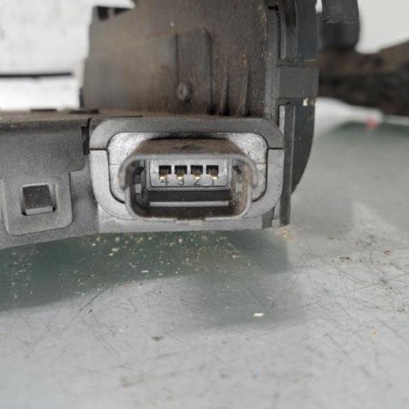 Serrure avant gauche RENAULT CLIO 4