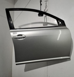 Porte avant droit TOYOTA AVENSIS 2 Photo n°1