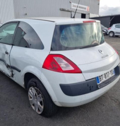 Pare choc arriere RENAULT MEGANE 2 Photo n°7