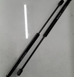 Verin de coffre VOLKSWAGEN GOLF PLUS Photo n°3