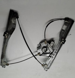 Leve vitre electrique avant gauche RENAULT CLIO 3 Photo n°1